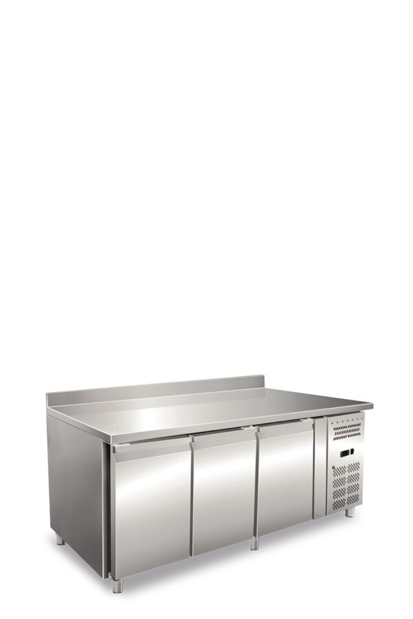 Tavolo refrigerato tre ante con alzatina, ventilato. Temperatura normale