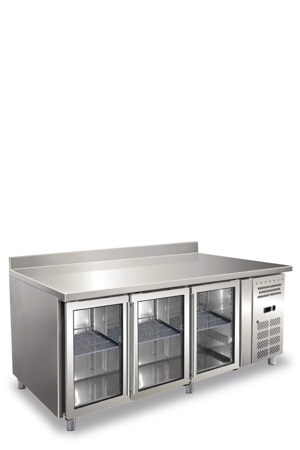 Tavolo refrigerato tre ante con alzatina, porte vetro ventilato. Temperatura normale