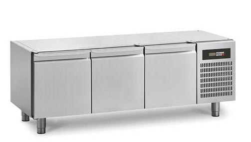 BASE REFRIGERATA CON 3 CASSETTONI Gruppo incorporato - Temperatura:-15/-18 °C  - 265 lt. Gas refrigerante R290