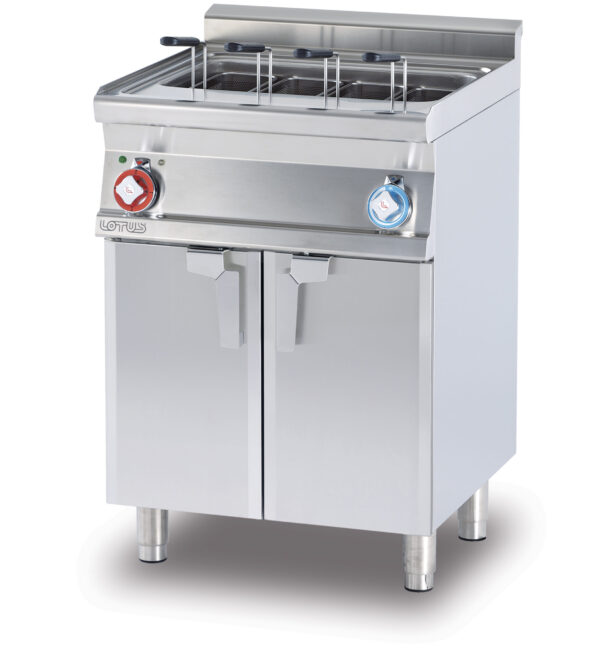 CUOCIPASTA TRIFASE LT. 40 Vasca cm. 51x30,7x32,7h. Rubinetto carico acqua, sfioratore + scarico a pavimento (CESTI ESCLUSI)