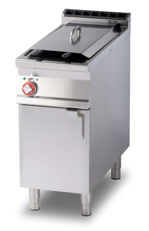 FRIGGITRICE TRIFASE LT. 18 Vasca cm. 31x34x33h 1 cesto cm. 28x29x15h Coperchio vasca - Prod. patate: 15 kg/h (bacinella raccogliolio esclusa, vedi mod: BF30) (inclusa 1 testata chiusura piano mod.TPA-9)