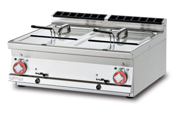 FRIGGITRICE TRIFASE LT. 13+13 2 vasche cm. 30,5x34x22,5h - 2 cesti cm. 28x29x10h 2 filtri e coperchi vasche - Produzione patate: 20 kg/h (inclusa 1 testata chiusura piano mod.TPA-7)