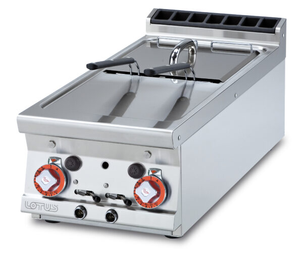 FRIGGITRICE GAS LT. 8+8 - 2 vasche cm. 15x35x23h 2 cesti cm. 12x30x9,5h. Filtro e coperchio vasca. Prod. patate: 12 kg/h (inclusa 1 testata chiusura piano mod.TPA-9)