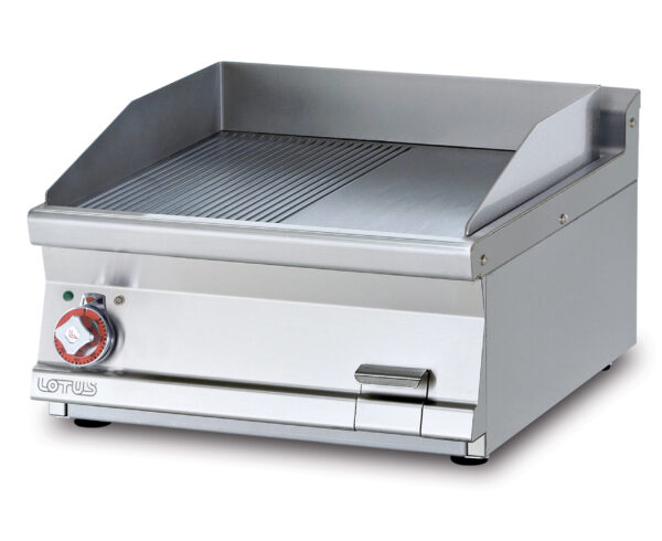 Fry-top elettrico 1/2 rigato + 1/2 liscio, piastra cm.56x51 (inclusa 1 testata chiusura piano mod.TPA-7)