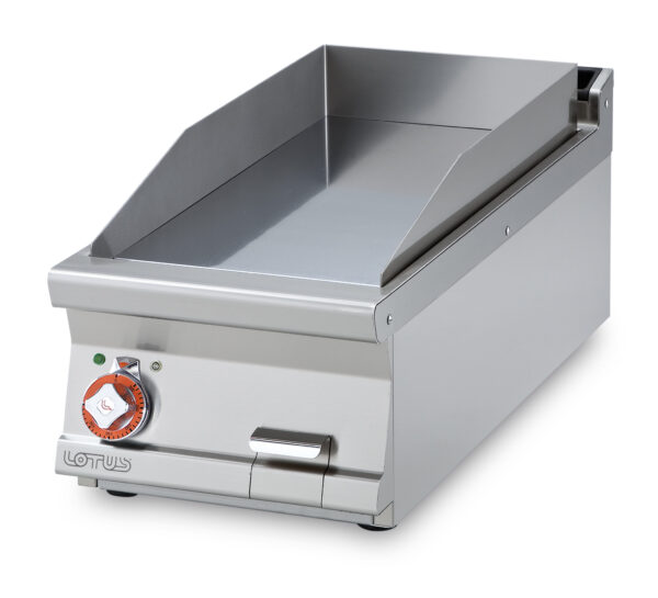 Fry-top elettrico liscio, piastra cm.36x68 (inclusa 1 testata chiusura piano mod.TPA-9)