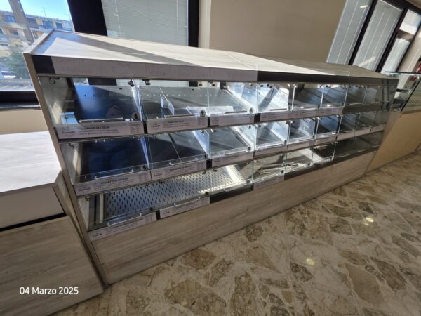 Banco vetrina panetteria